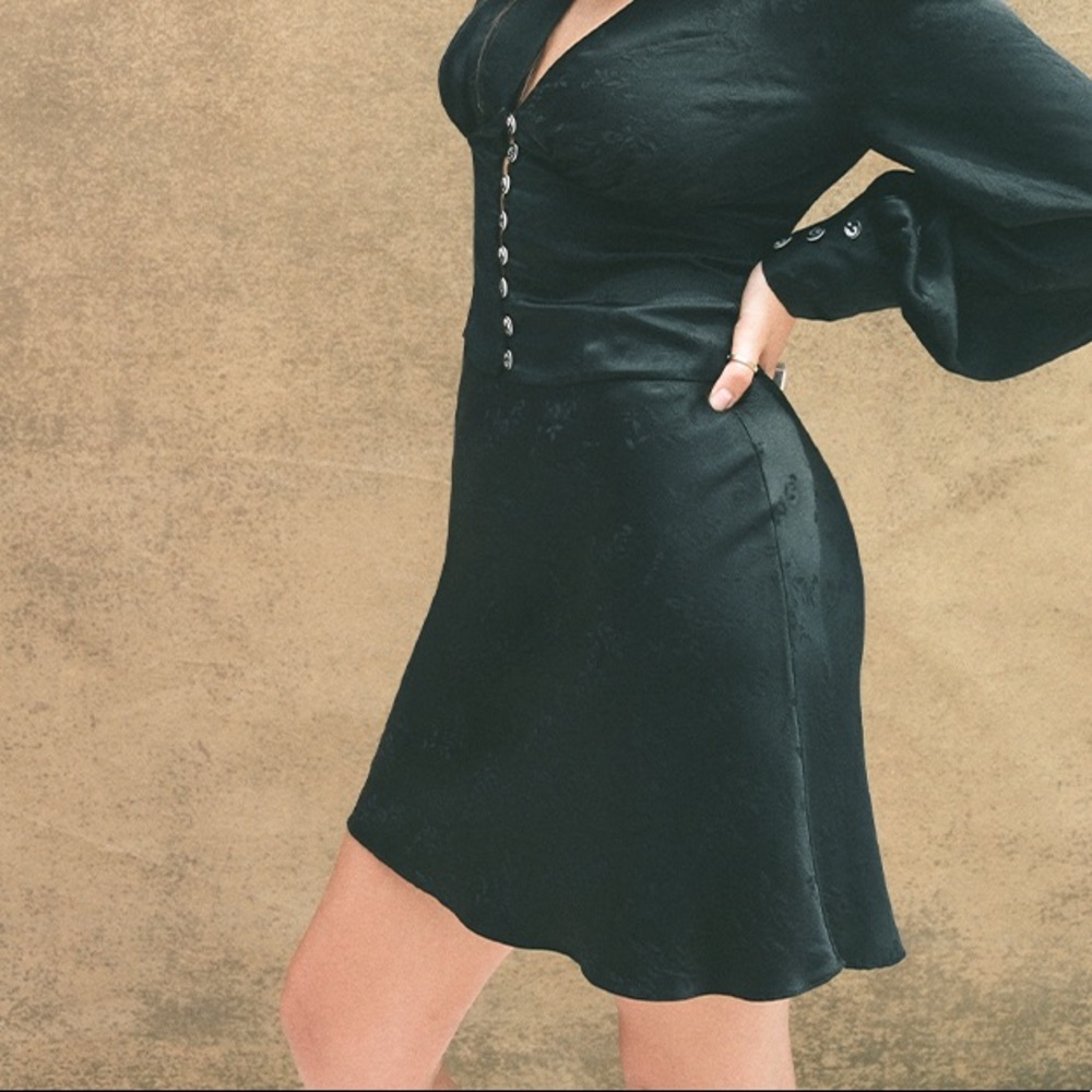 COOKIES silk skirt in “ voodo” by Rèalisation